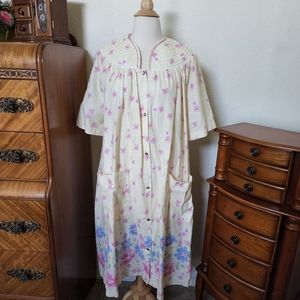 Vintage Floral Nightgown Housedress Robe